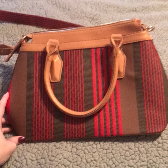 Adrienne Vittadini medium size tote - Picture 3 of 6